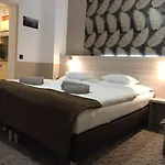 Baranyai Vendeghaz * Bük